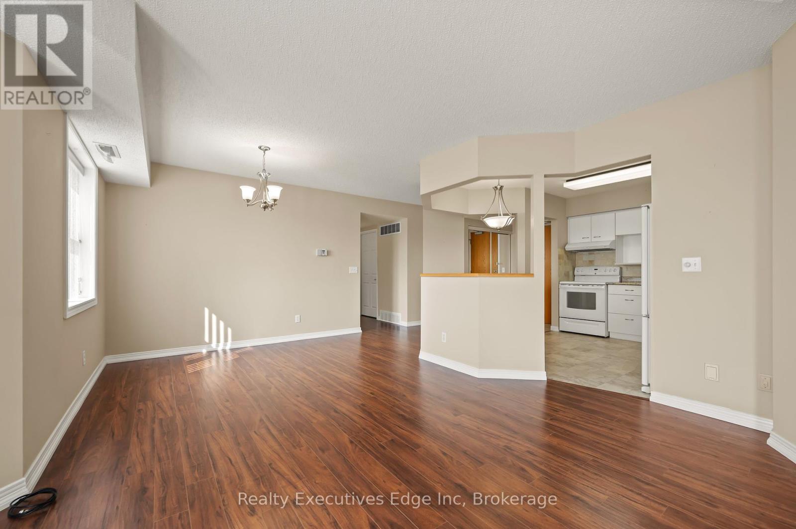 312 - 208 Silvercreek Parkway N, Guelph, Ontario  N1H 8H2 - Photo 16 - X12205171
