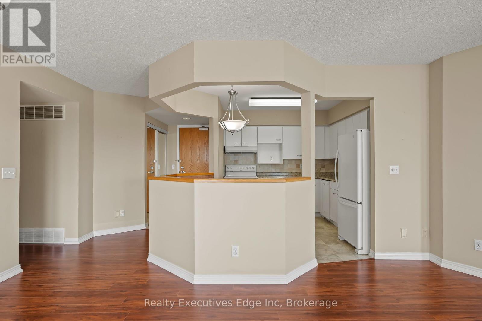312 - 208 Silvercreek Parkway N, Guelph, Ontario  N1H 8H2 - Photo 17 - X12205171