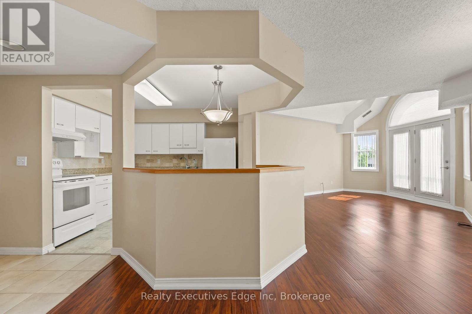 312 - 208 Silvercreek Parkway N, Guelph, Ontario  N1H 8H2 - Photo 19 - X12205171