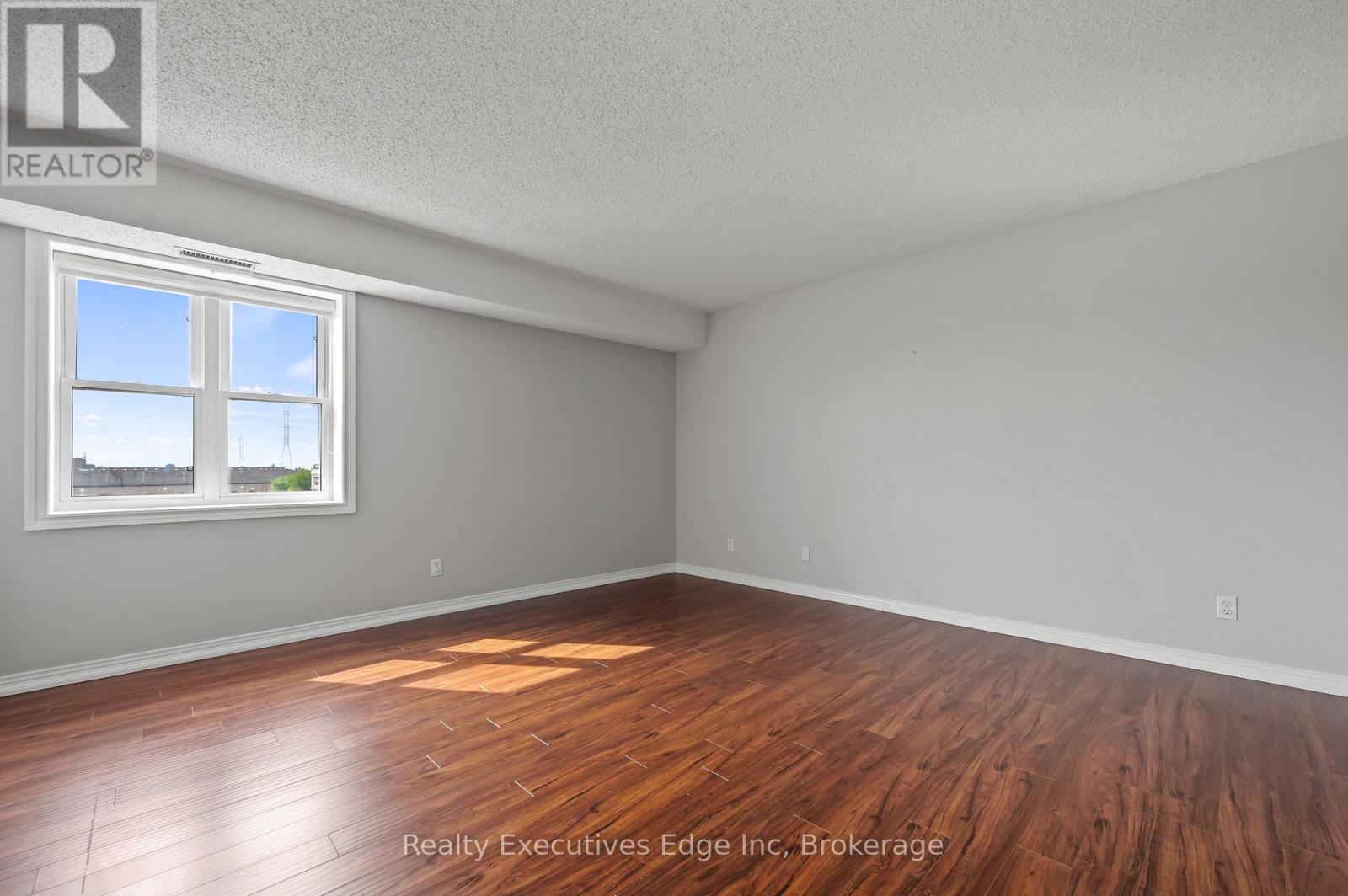 312 - 208 Silvercreek Parkway N, Guelph, Ontario  N1H 8H2 - Photo 27 - X12205171