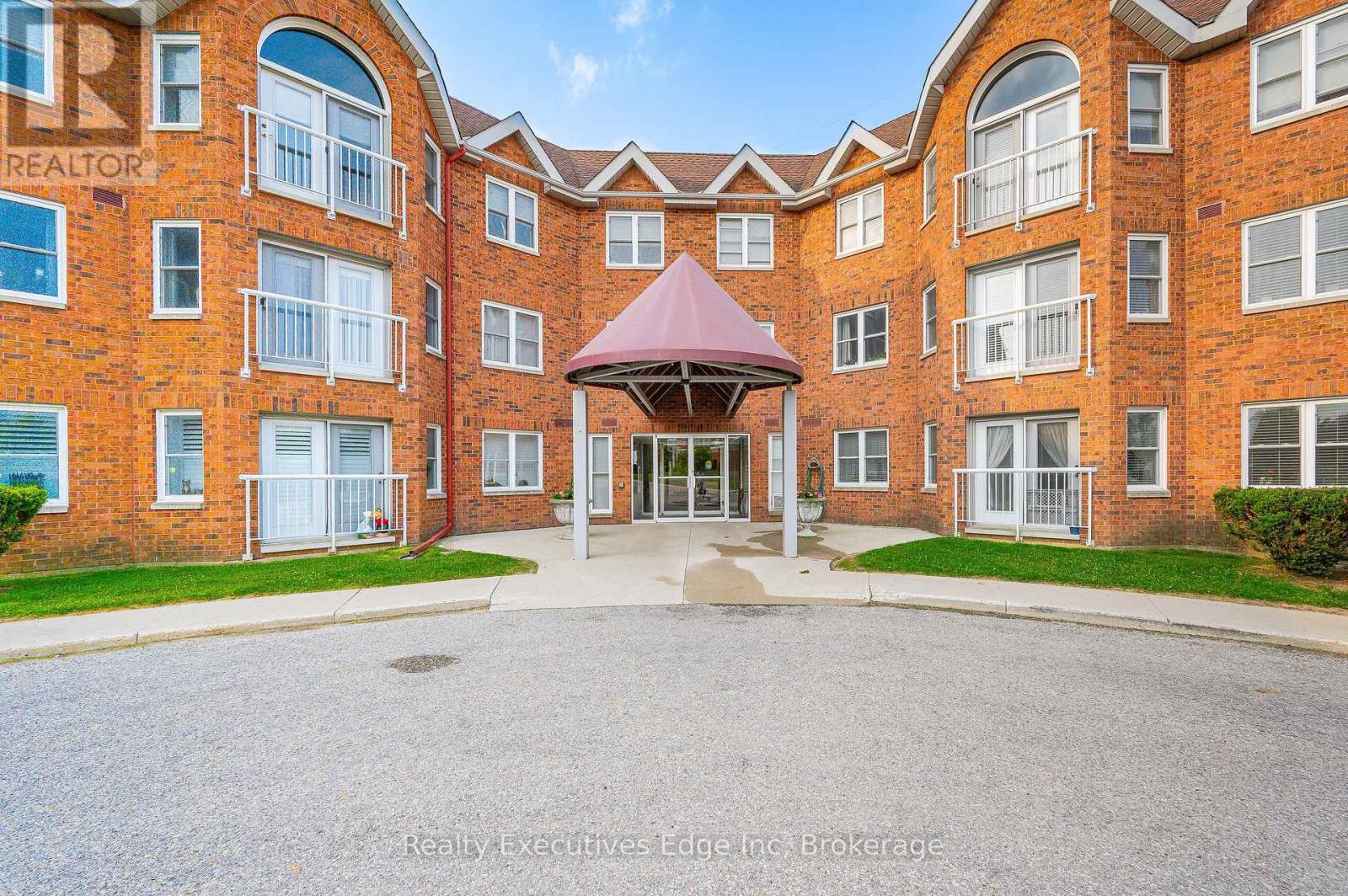 312 - 208 Silvercreek Parkway N, Guelph, Ontario  N1H 8H2 - Photo 4 - X12205171