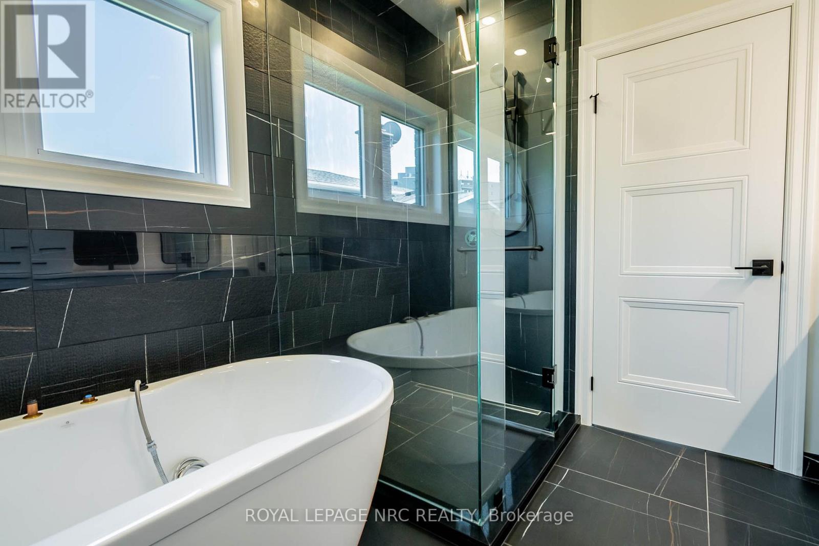 45a Lakeshore Road, St. Catharines, Ontario  L2N 2T2 - Photo 19 - X12210335