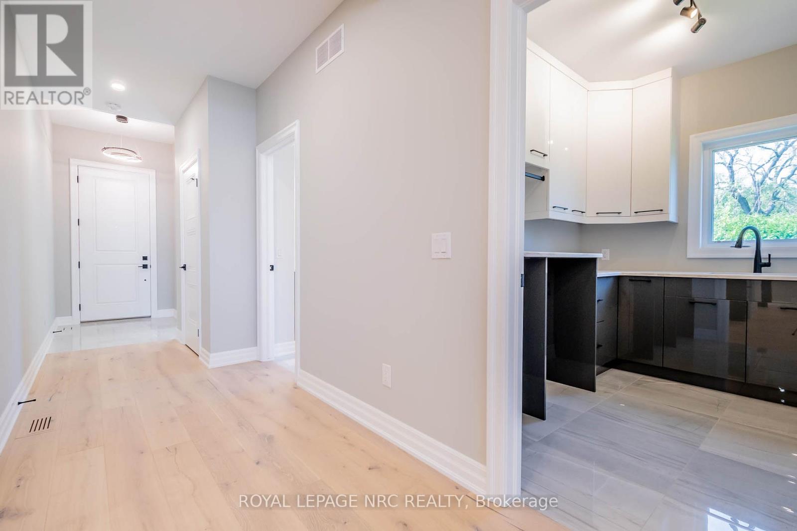45a Lakeshore Road, St. Catharines, Ontario  L2N 2T2 - Photo 27 - X12210335