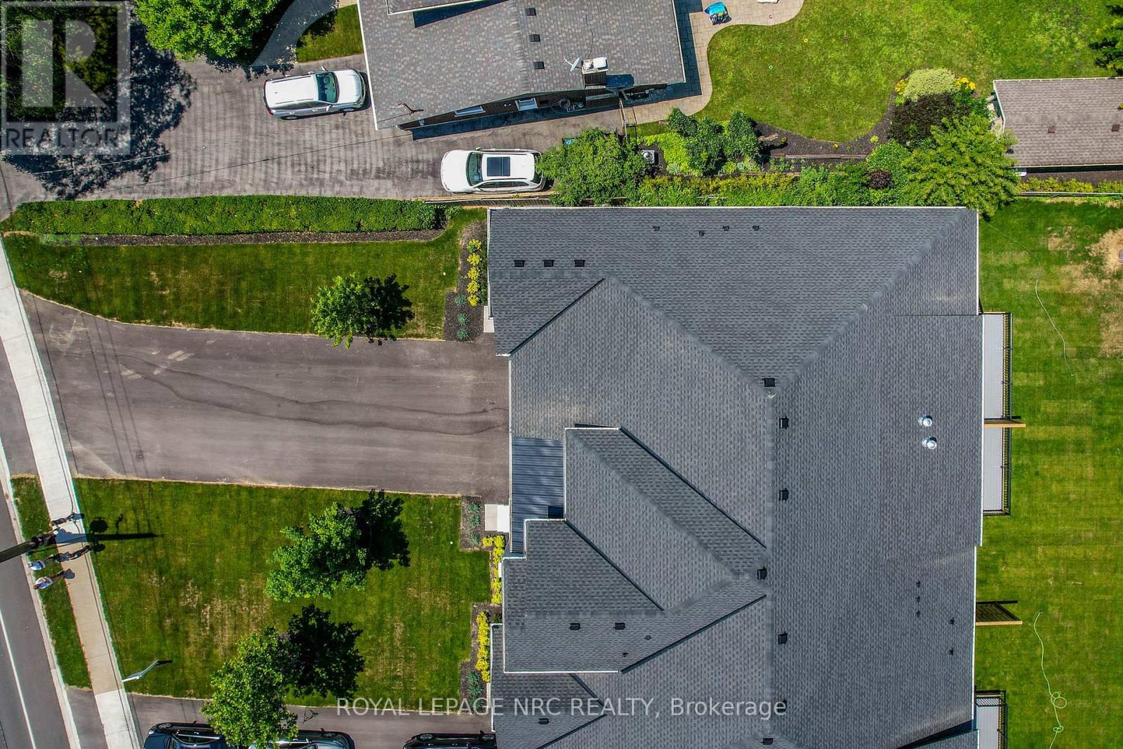 Property at 45A LAKESHORE ROAD image 3