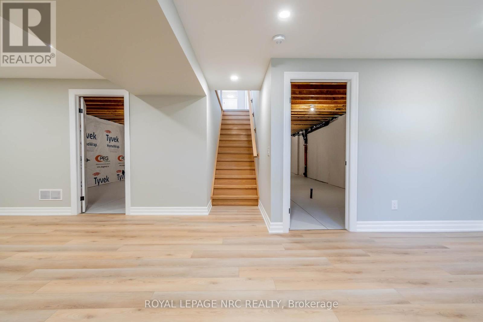 45a Lakeshore Road, St. Catharines, Ontario  L2N 2T2 - Photo 30 - X12210335