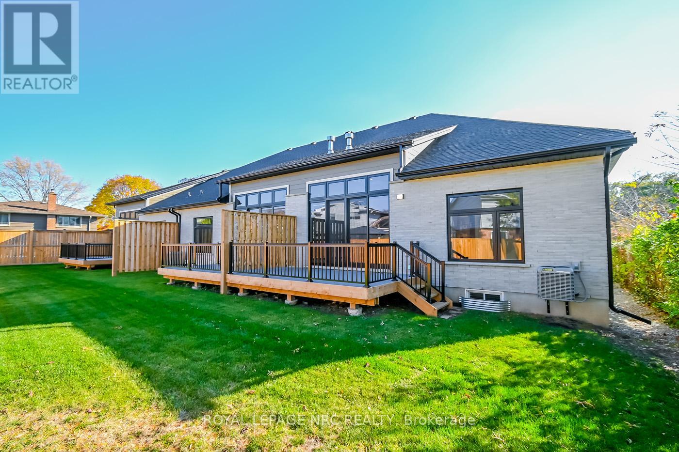45a Lakeshore Road, St. Catharines, Ontario  L2N 2T2 - Photo 39 - X12210335