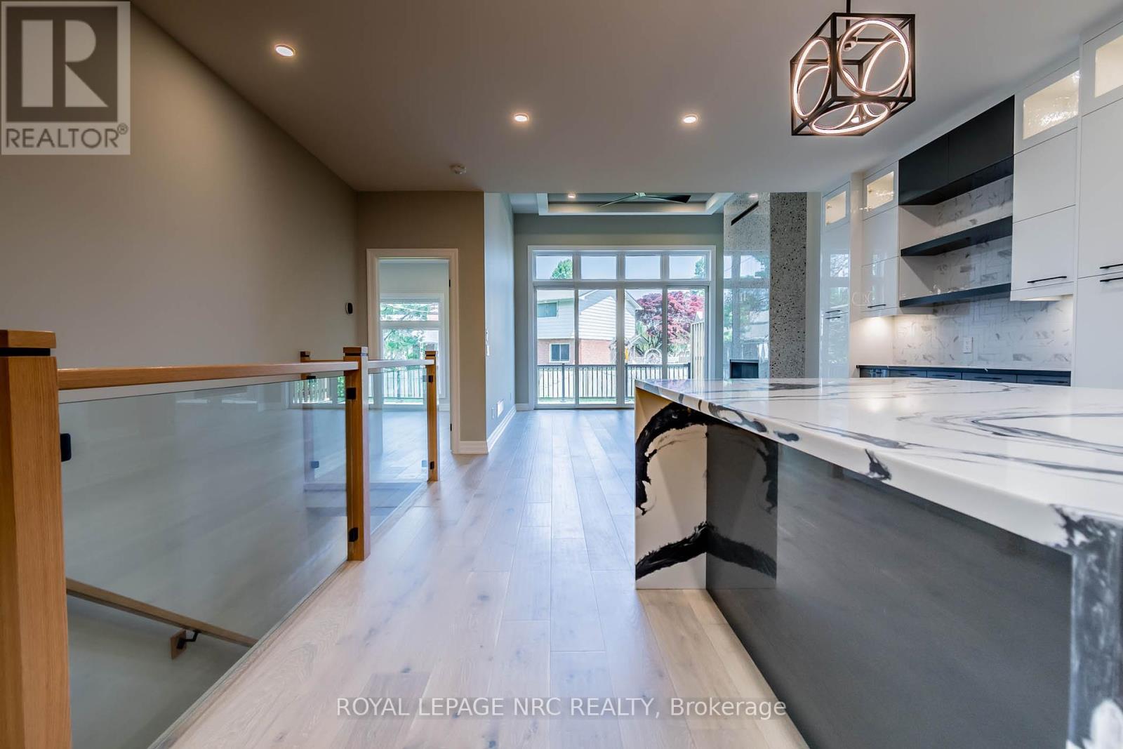 45a Lakeshore Road, St. Catharines, Ontario  L2N 2T2 - Photo 6 - X12210335