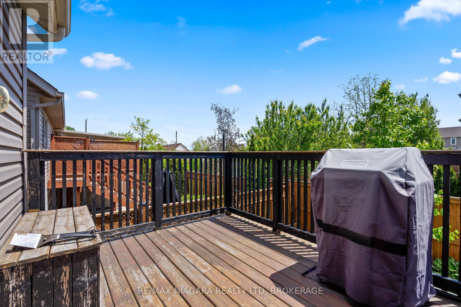 8 Corbin Street, St. Catharines, Ontario  L2P 0C3 - Photo 24 - X12210351