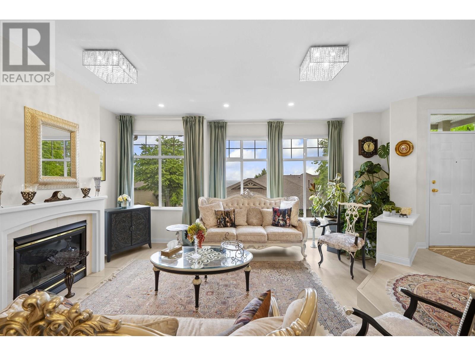 Property at 124 2979 PANORAMA DRIVE image 4