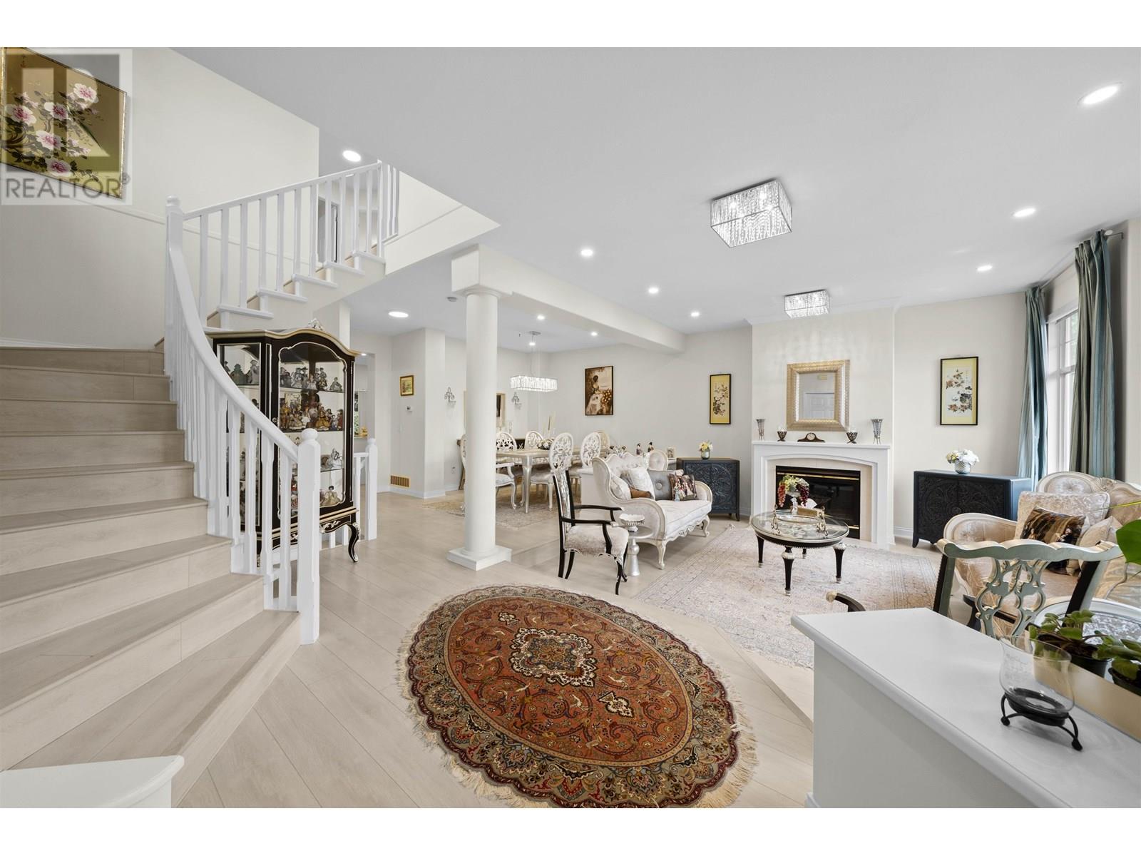 Property at 124 2979 PANORAMA DRIVE image 2