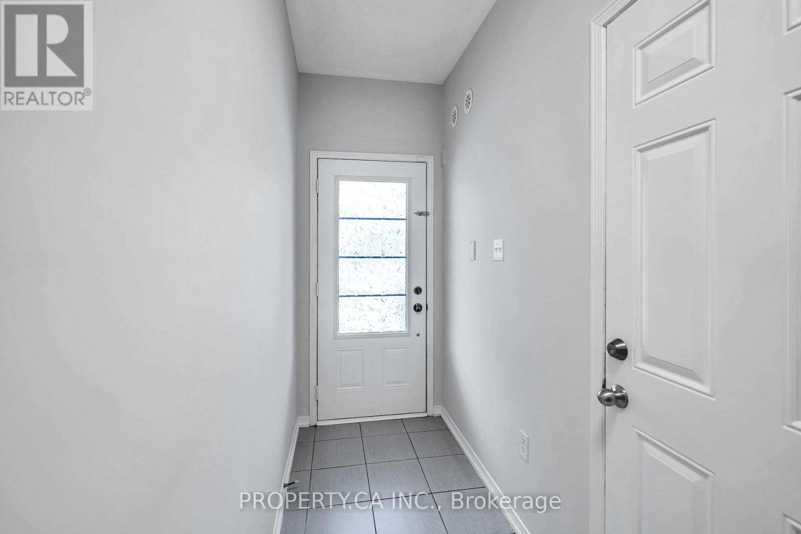 2564 Rosedrop Path, Oshawa, Ontario  L1L 0L1 - Photo 3 - E12190742
