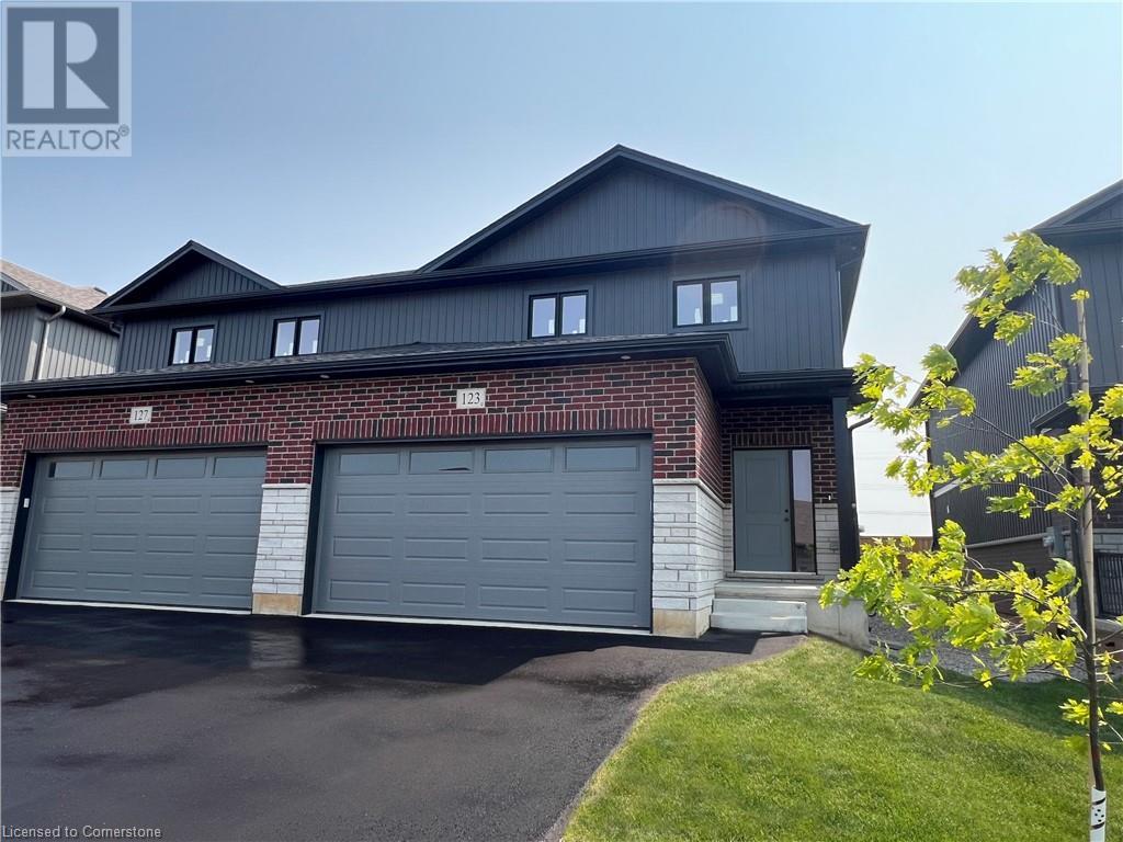123 AMBER Street, Waterford, Ontario