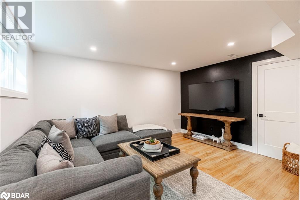 3 Sugarbush Rd, Oro-Medonte, Ontario  L0K 1E0 - Photo 21 - 40737881