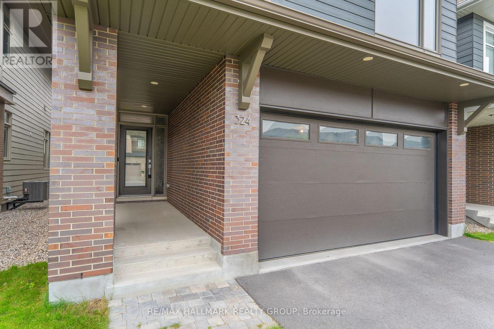324 Lysander Place, Ottawa, Ontario  K1K 4K7 - Photo 2 - X12210384