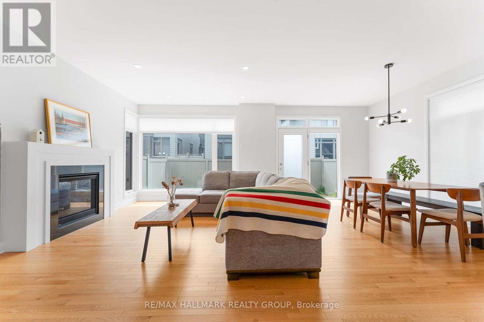 324 Lysander Place, Ottawa, Ontario  K1K 4K7 - Photo 8 - X12210384