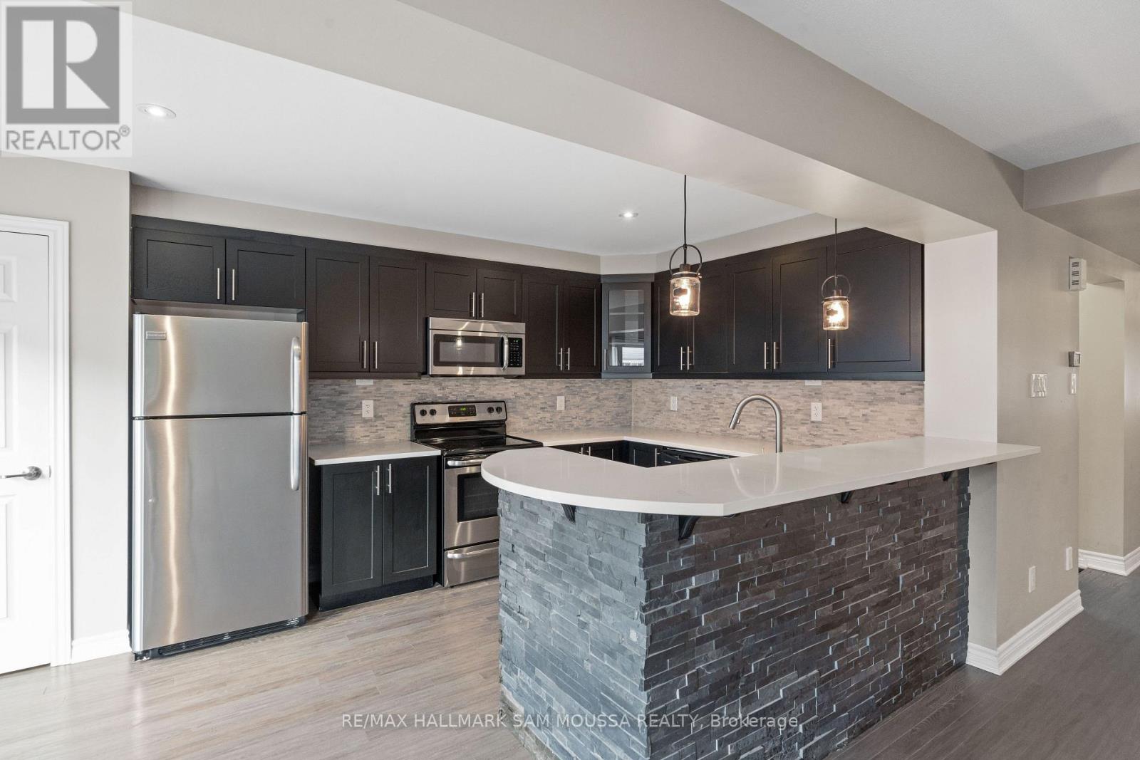 194 Conifer Creek Circle, Ottawa, Ontario  K2M 0M2 - Photo 12 - X12210392