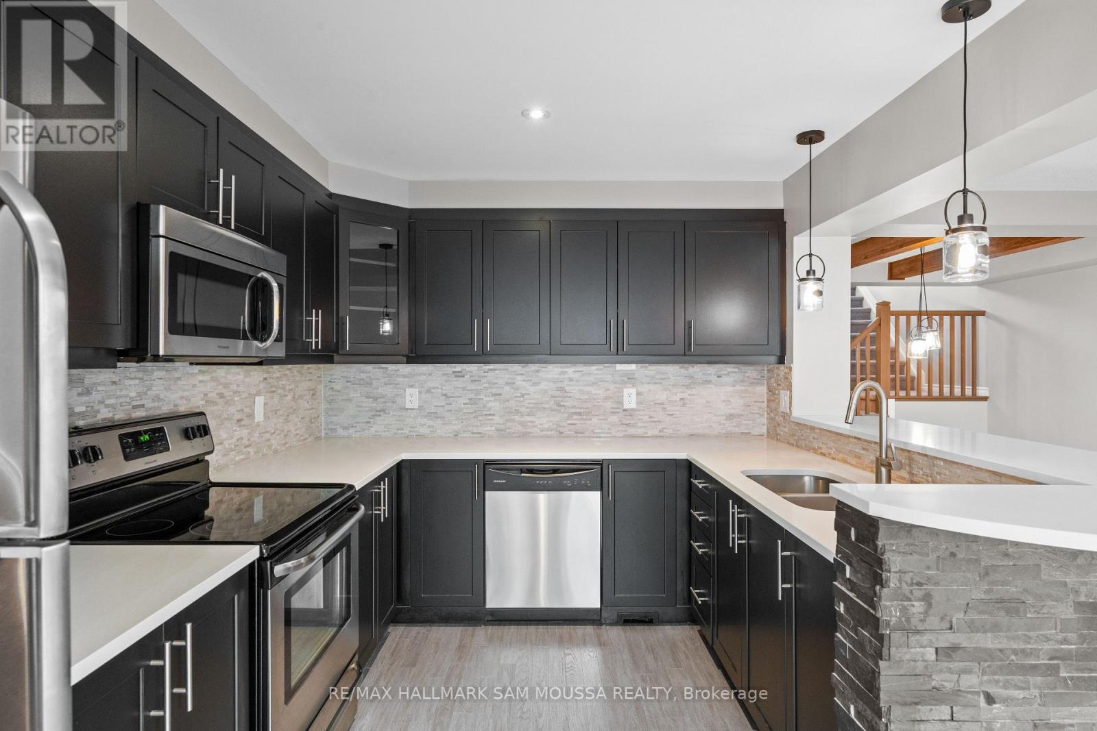 194 Conifer Creek Circle, Ottawa, Ontario  K2M 0M2 - Photo 13 - X12210392
