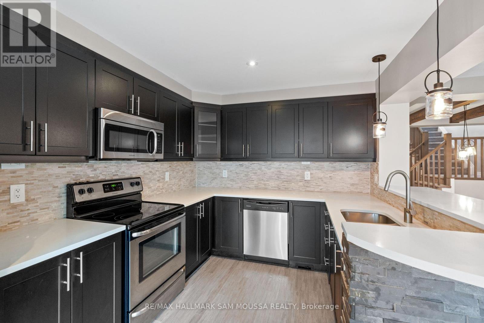 194 Conifer Creek Circle, Ottawa, Ontario  K2M 0M2 - Photo 14 - X12210392