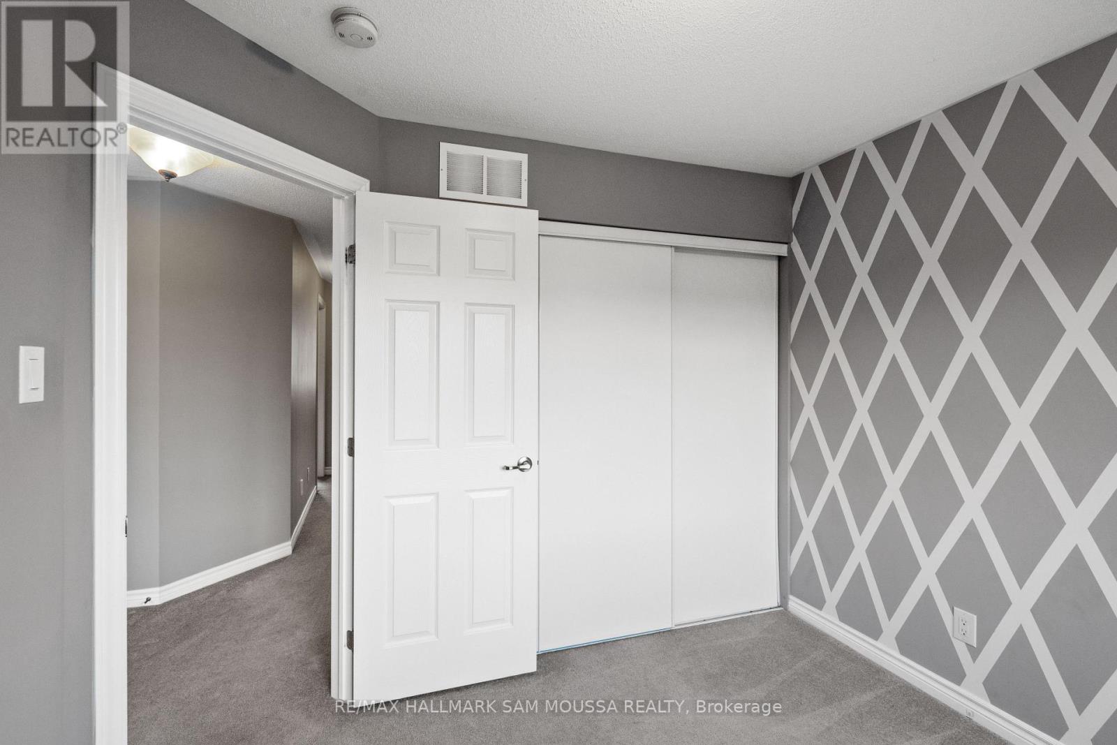 194 Conifer Creek Circle, Ottawa, Ontario  K2M 0M2 - Photo 23 - X12210392