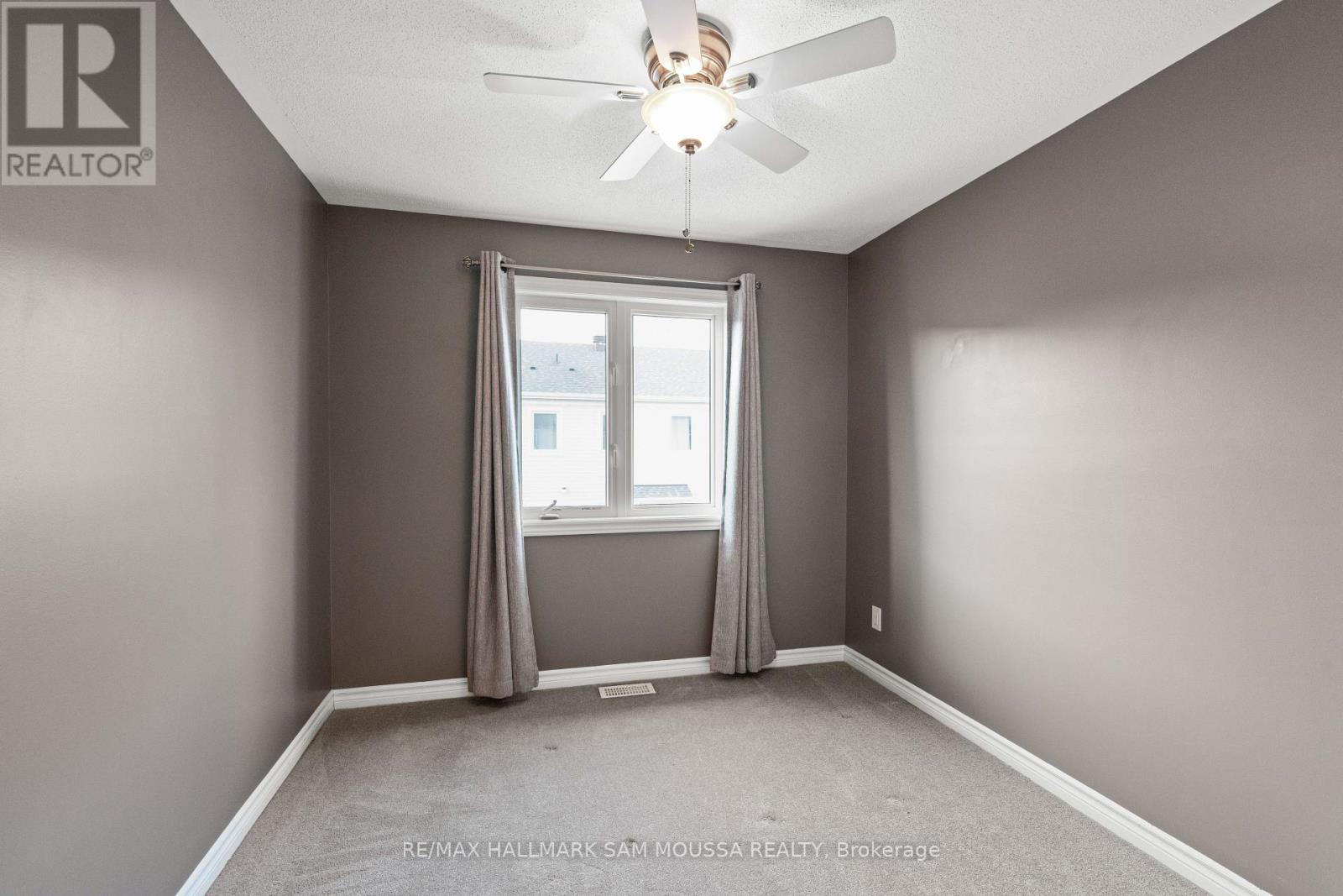 194 Conifer Creek Circle, Ottawa, Ontario  K2M 0M2 - Photo 24 - X12210392