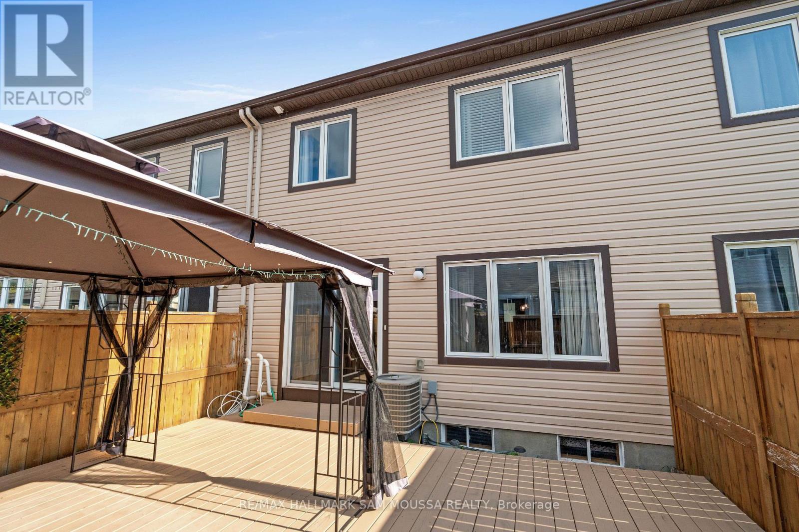 194 Conifer Creek Circle, Ottawa, Ontario  K2M 0M2 - Photo 32 - X12210392