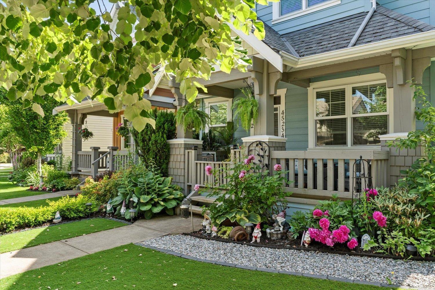 2 45234 Nicomen Crescent, Garrison Crossing, Chilliwack, British Columbia  V2R 0R2 - Photo 2 - R3013524