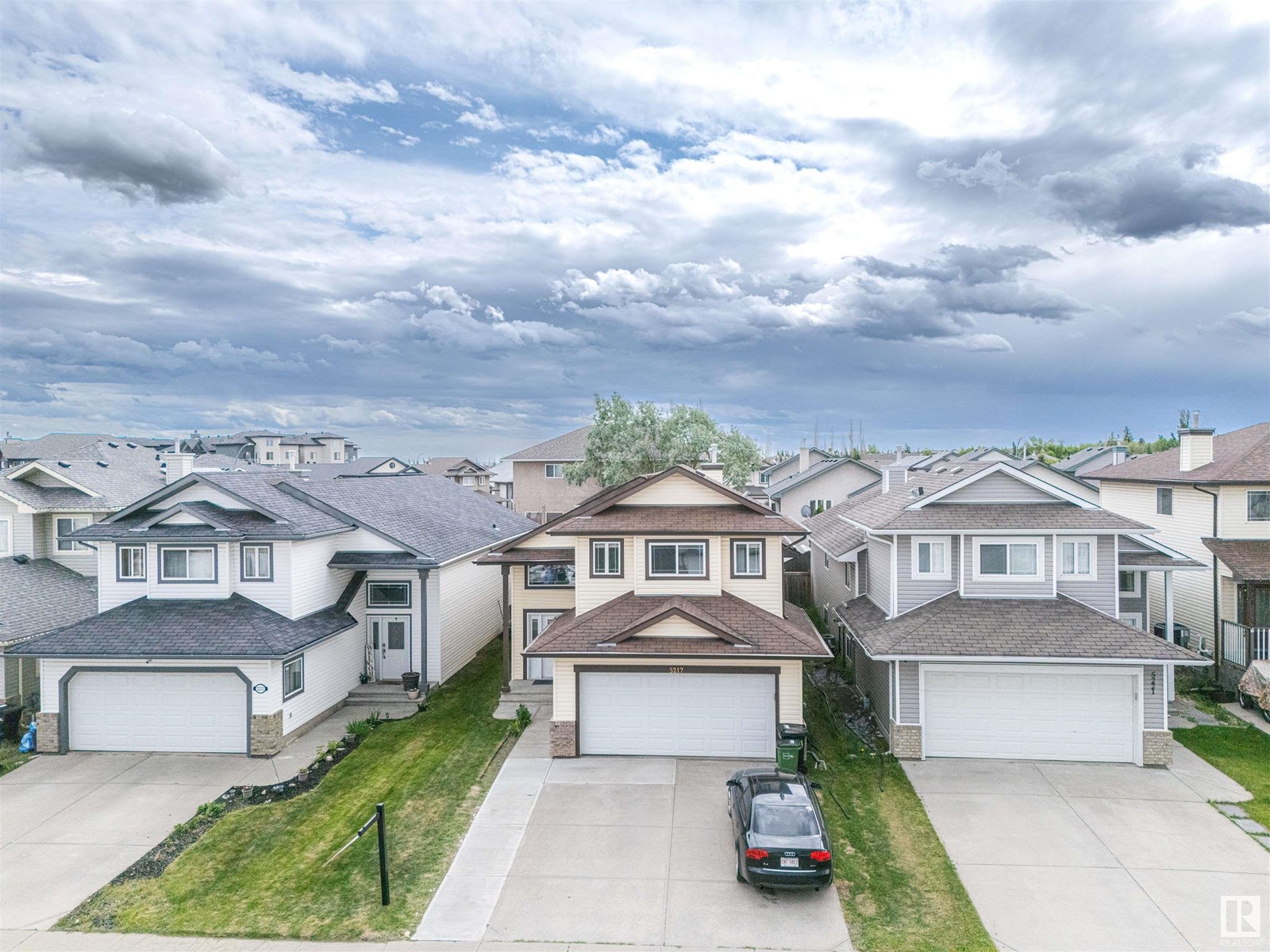 5217 162A AVE NW, Edmonton, Alberta