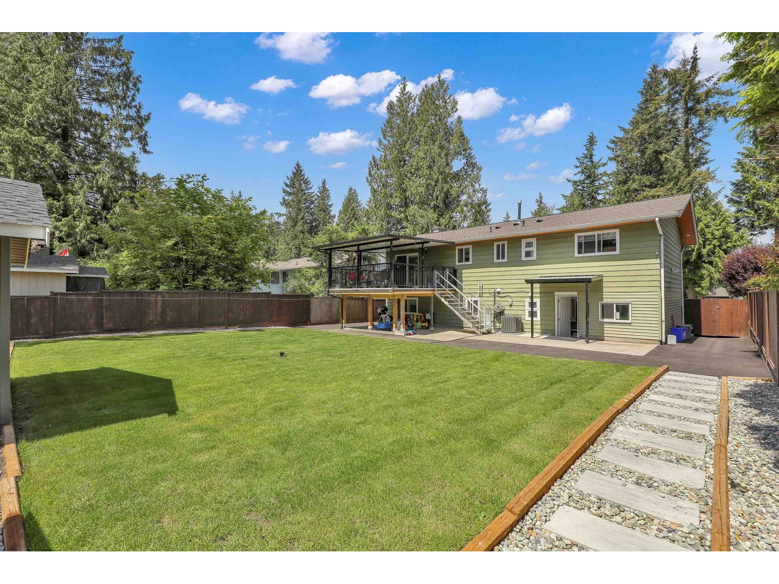 19654 47 Avenue, Langley, British Columbia  V3A 5G8 - Photo 6 - R3013612