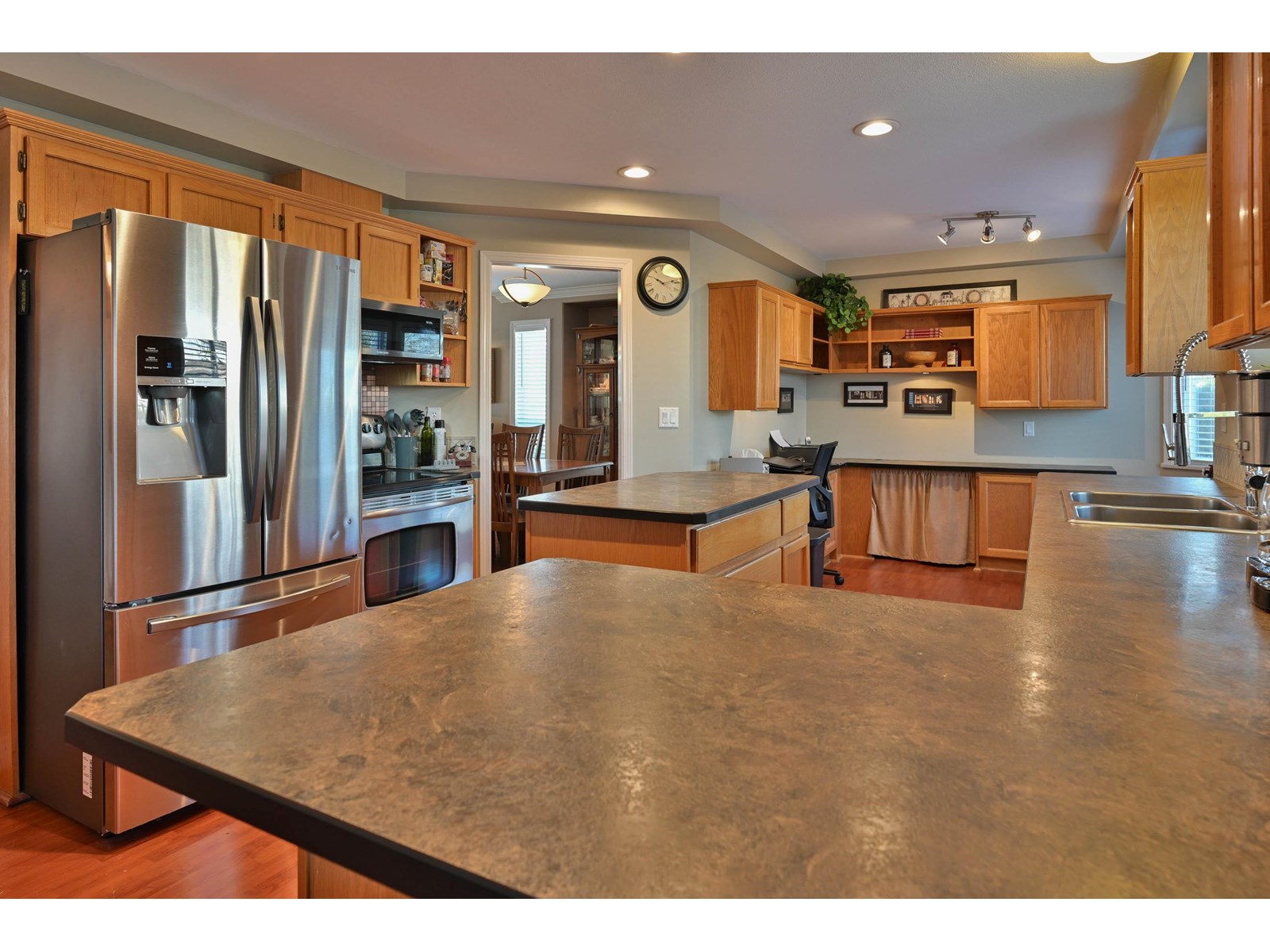 18863 64a Avenue, Surrey, British Columbia  V3S 8V3 - Photo 11 - R3013632
