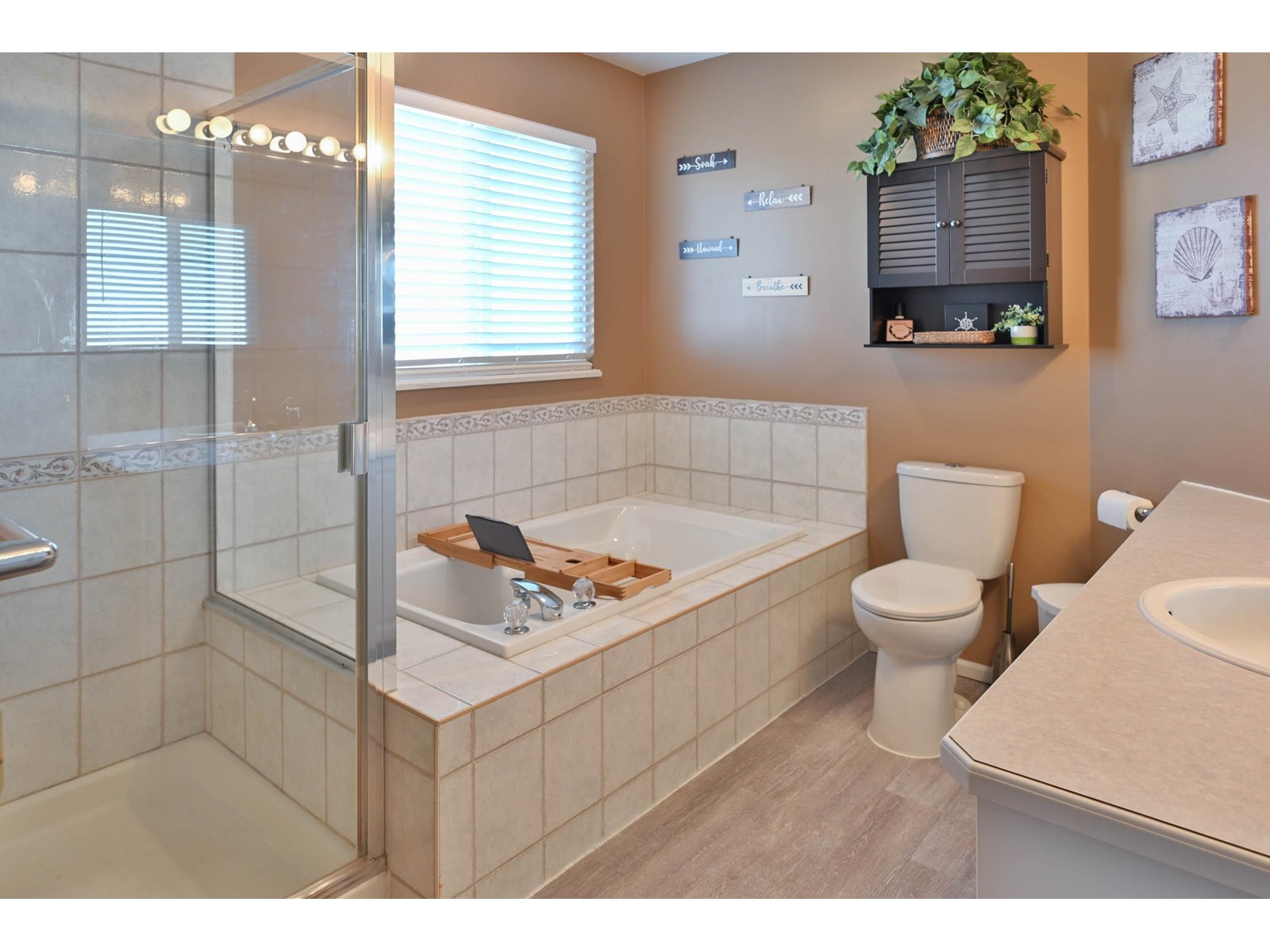 18863 64a Avenue, Surrey, British Columbia  V3S 8V3 - Photo 27 - R3013632