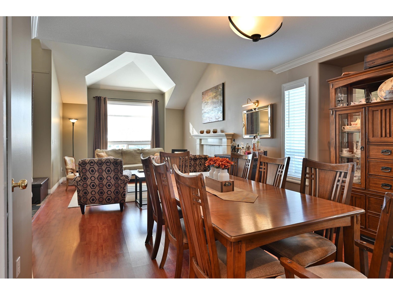 18863 64a Avenue, Surrey, British Columbia  V3S 8V3 - Photo 3 - R3013632