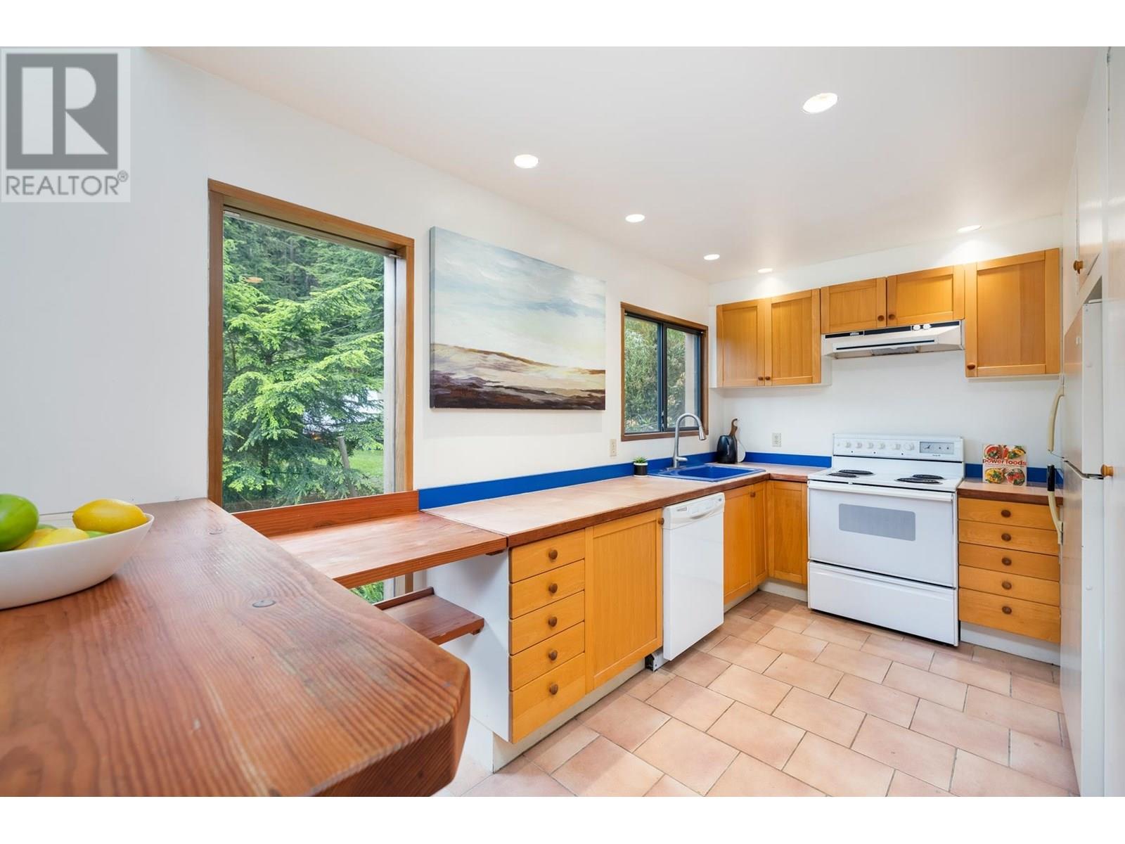 564 Cowan Road, Bowen Island, British Columbia  V0N 1G2 - Photo 9 - R3011523