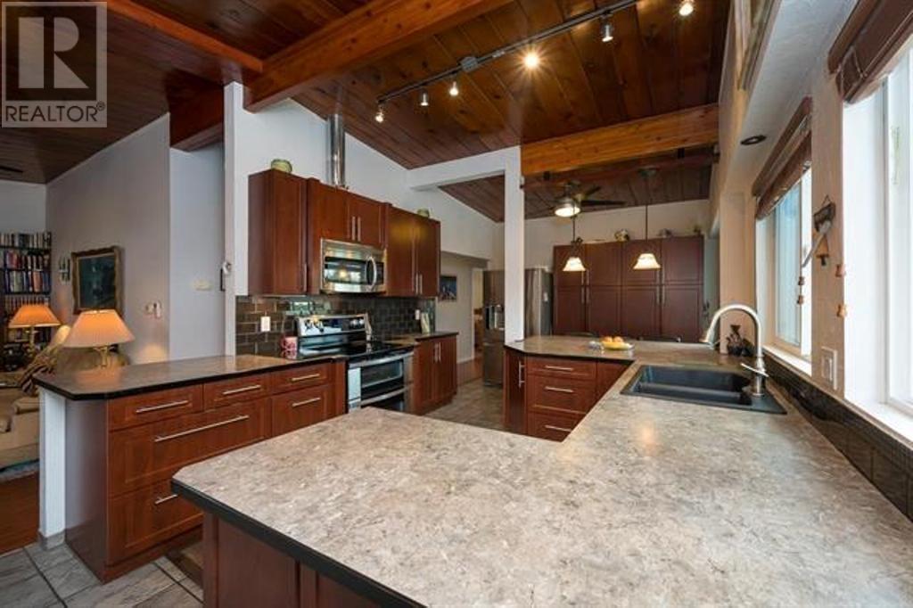 20712 River Road, Maple Ridge, British Columbia  V2X 1Z7 - Photo 5 - R3013484