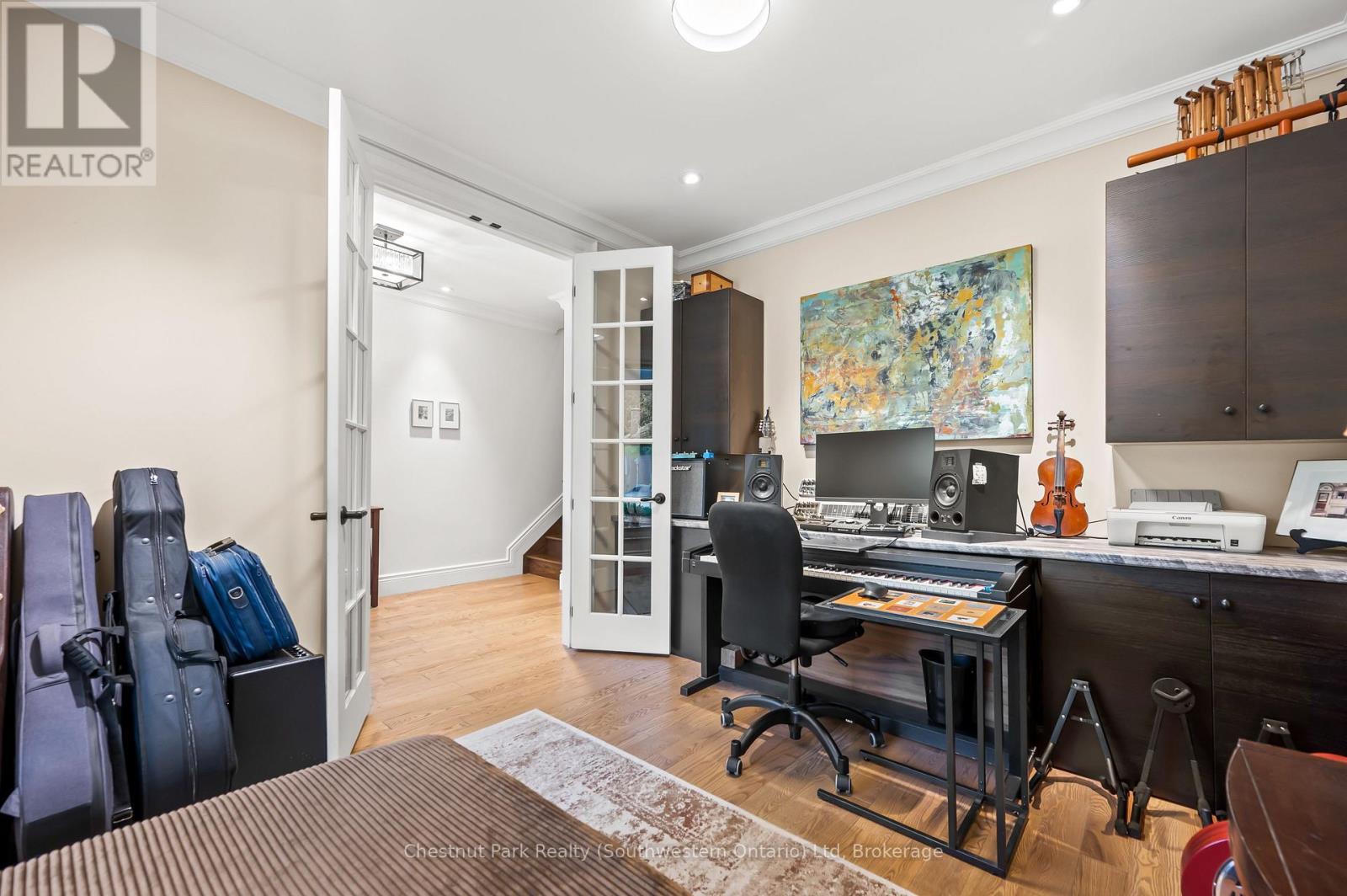 105 Hearn Avenue, Guelph, Ontario  N1H 5Y6 - Photo 8 - X12210320
