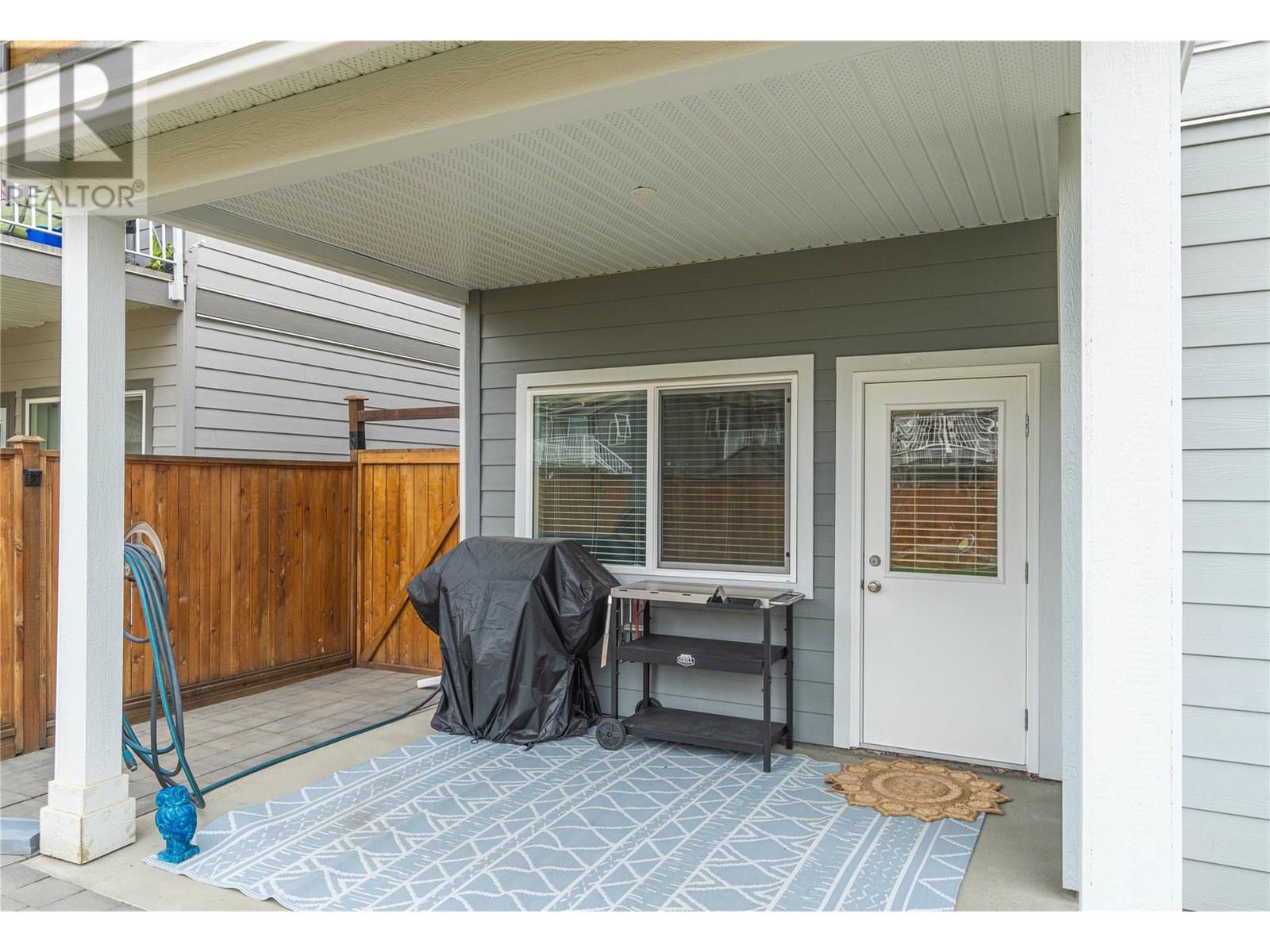 2364 Bossert Avenue, Kamloops, British Columbia  V2B 4V7 - Photo 26 - 10348452