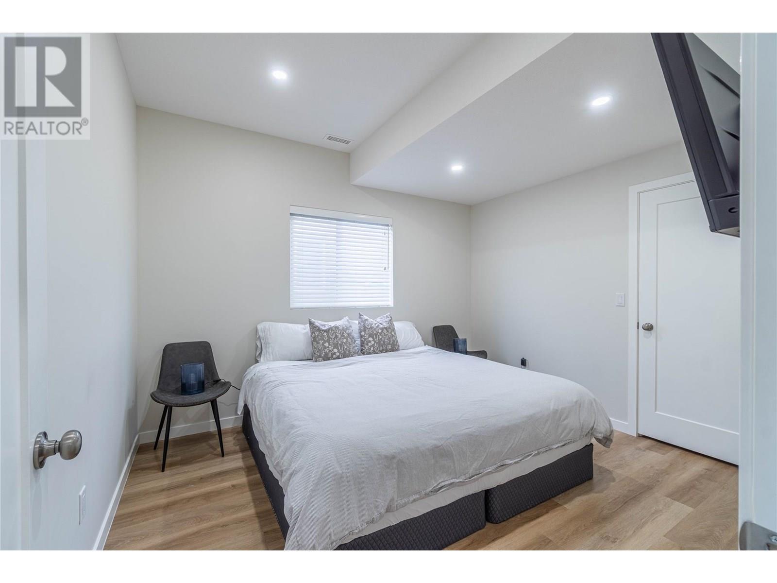 2364 Bossert Avenue, Kamloops, British Columbia  V2B 4V7 - Photo 19 - 10348452