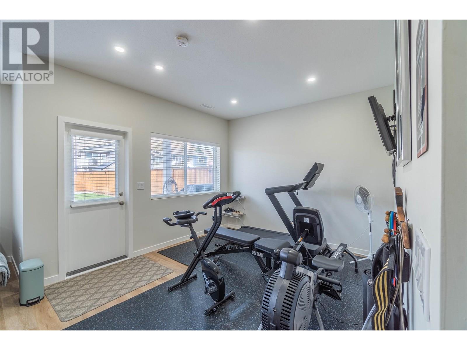 2364 Bossert Avenue, Kamloops, British Columbia  V2B 4V7 - Photo 18 - 10348452