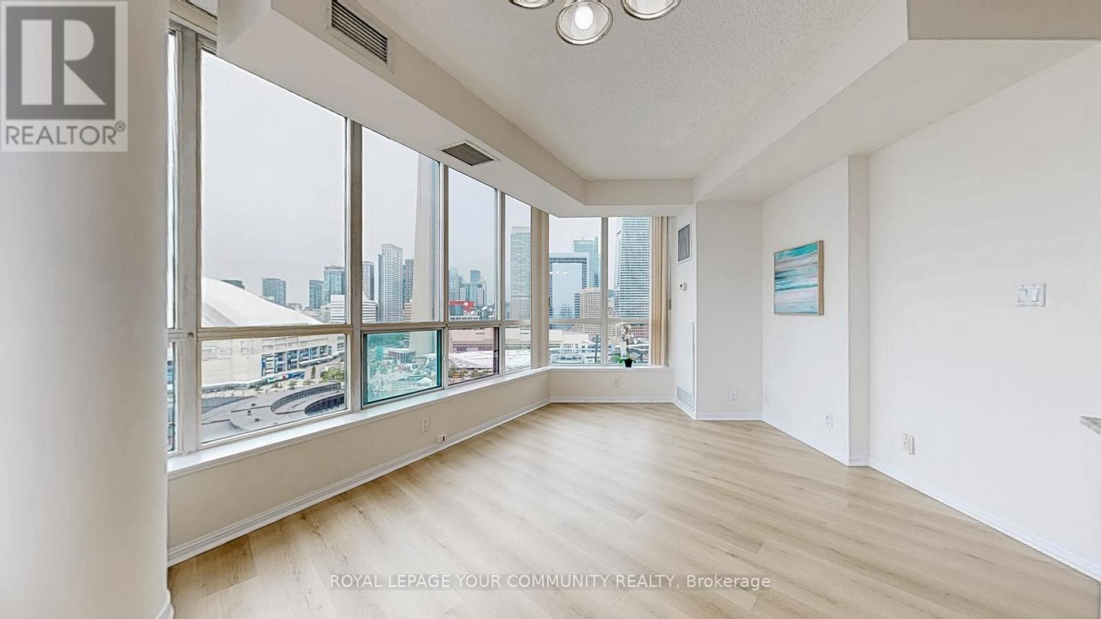 2323 - 230 Queens Quay W, Toronto (Waterfront Communities), Ontario  M5J 2Y7 - Photo 10 - C12210192