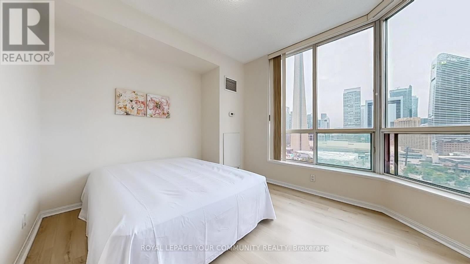 2323 - 230 Queens Quay W, Toronto (Waterfront Communities), Ontario  M5J 2Y7 - Photo 17 - C12210192