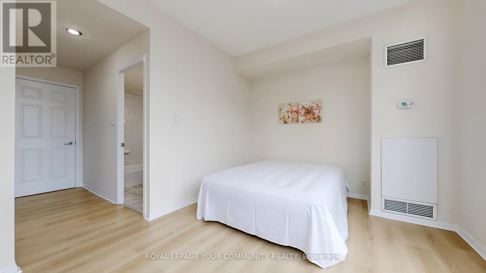 2323 - 230 Queens Quay W, Toronto (Waterfront Communities), Ontario  M5J 2Y7 - Photo 18 - C12210192
