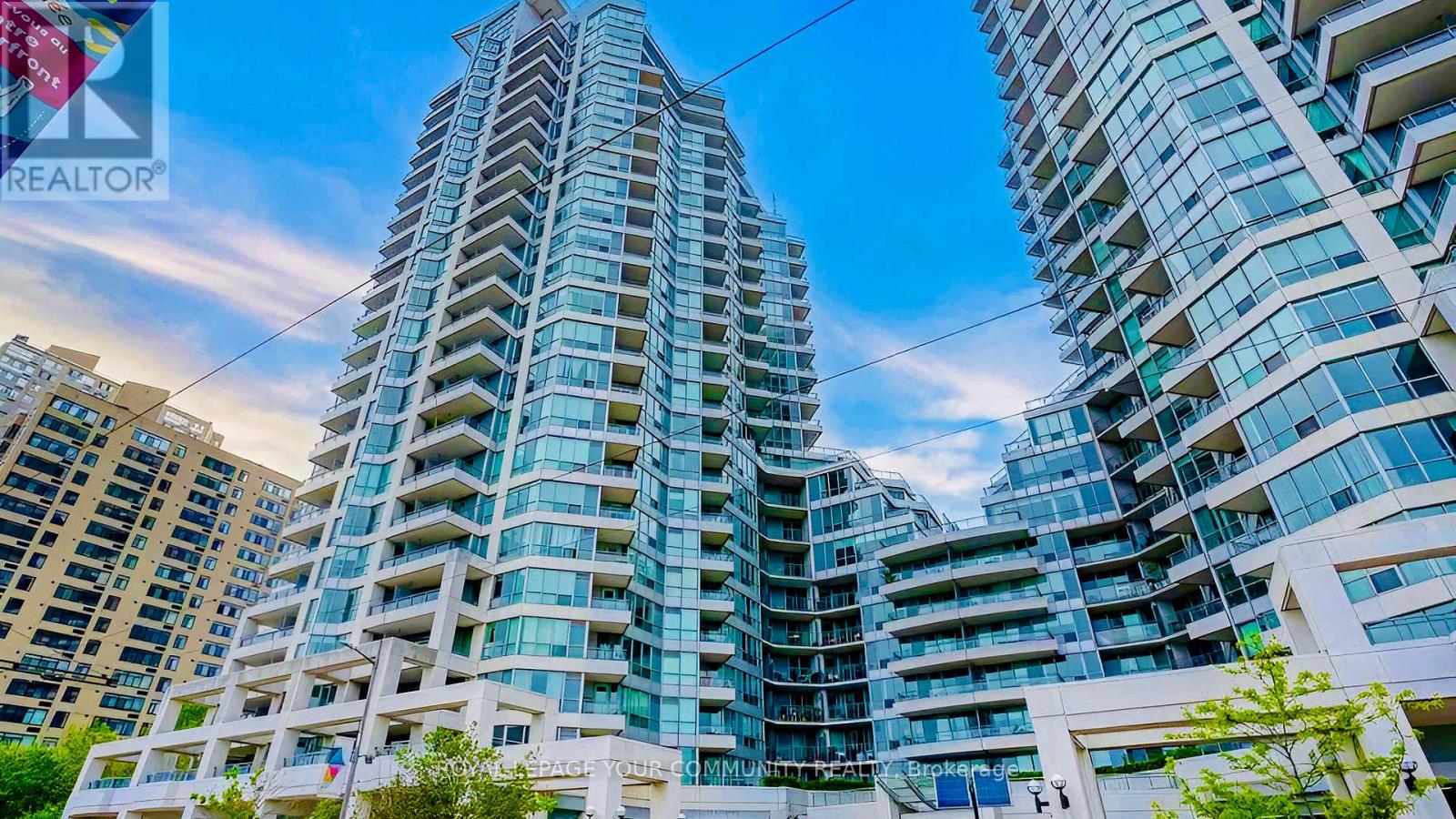 2323 - 230 Queens Quay W, Toronto (Waterfront Communities), Ontario  M5J 2Y7 - Photo 2 - C12210192