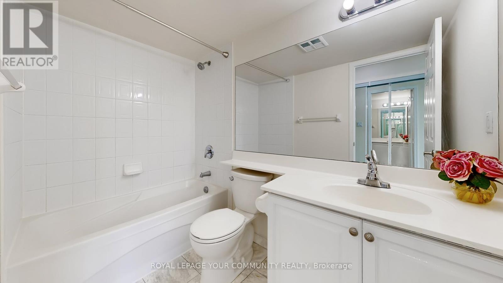 2323 - 230 Queens Quay W, Toronto (Waterfront Communities), Ontario  M5J 2Y7 - Photo 20 - C12210192