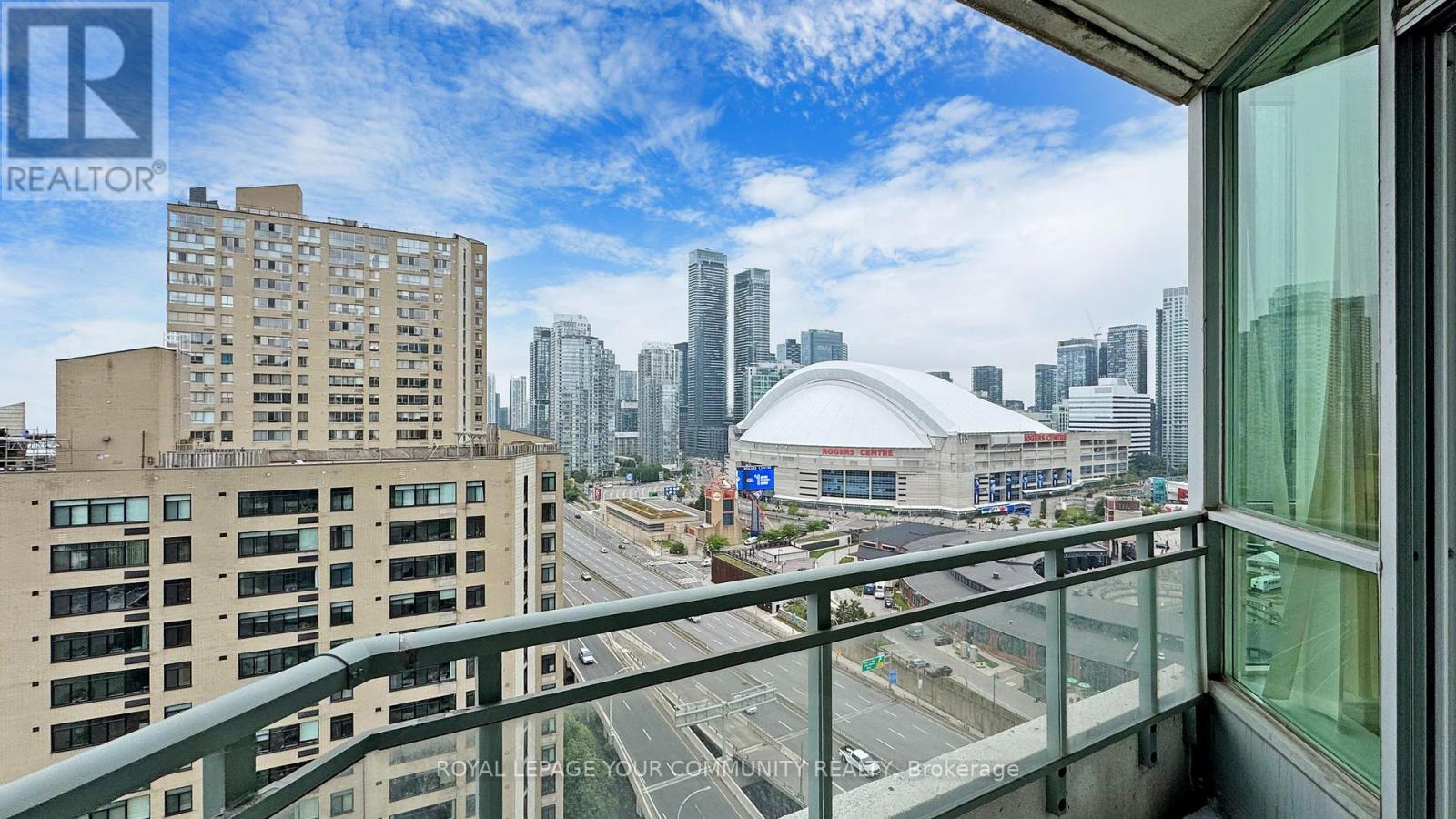 2323 - 230 Queens Quay W, Toronto (Waterfront Communities), Ontario  M5J 2Y7 - Photo 35 - C12210192