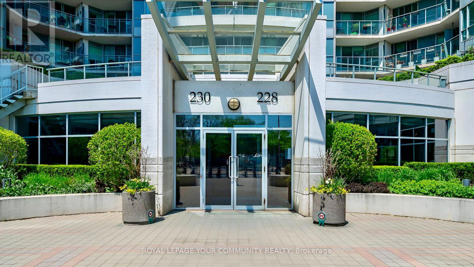 2323 - 230 Queens Quay W, Toronto (Waterfront Communities), Ontario  M5J 2Y7 - Photo 4 - C12210192