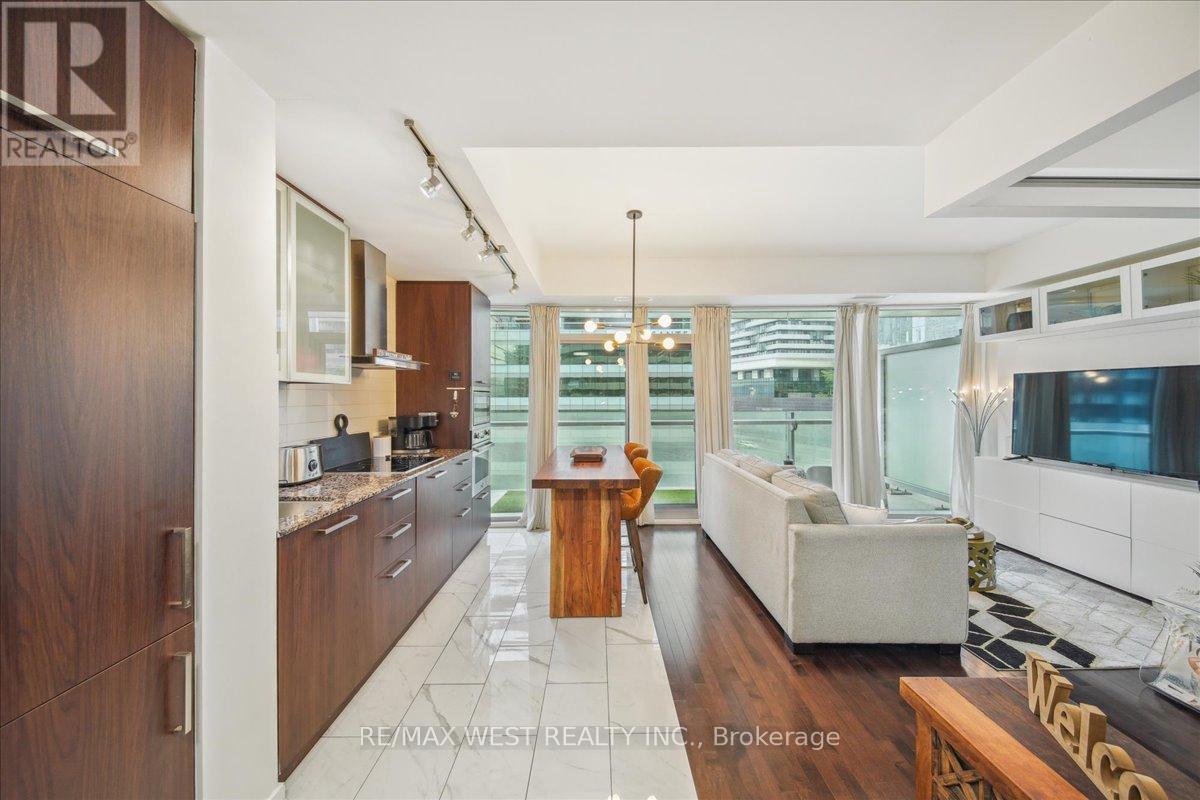 512 - 14 York Street, Toronto, Ontario  M5J 0B1 - Photo 4 - C12210211