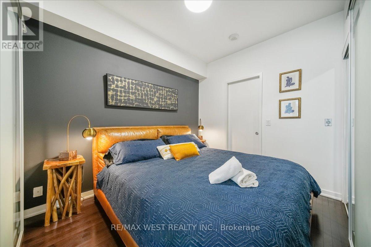 512 - 14 York Street, Toronto, Ontario  M5J 0B1 - Photo 7 - C12210211