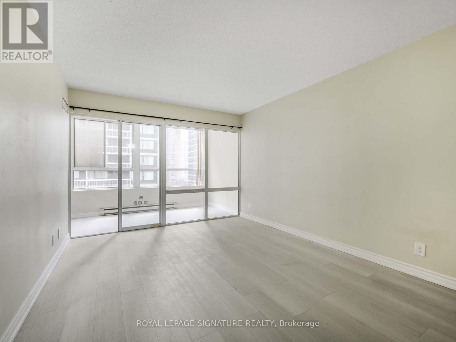 1006 - 44 Gerrard Street W, Toronto, Ontario  M5G 2K2 - Photo 11 - C12210220