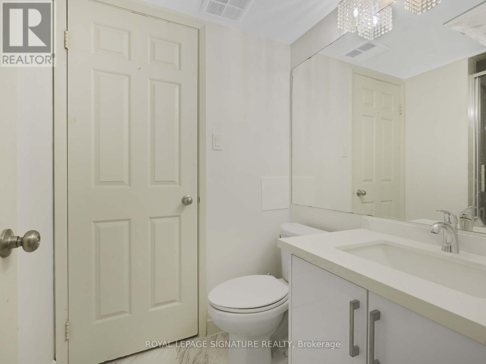 1006 - 44 Gerrard Street W, Toronto, Ontario  M5G 2K2 - Photo 14 - C12210220