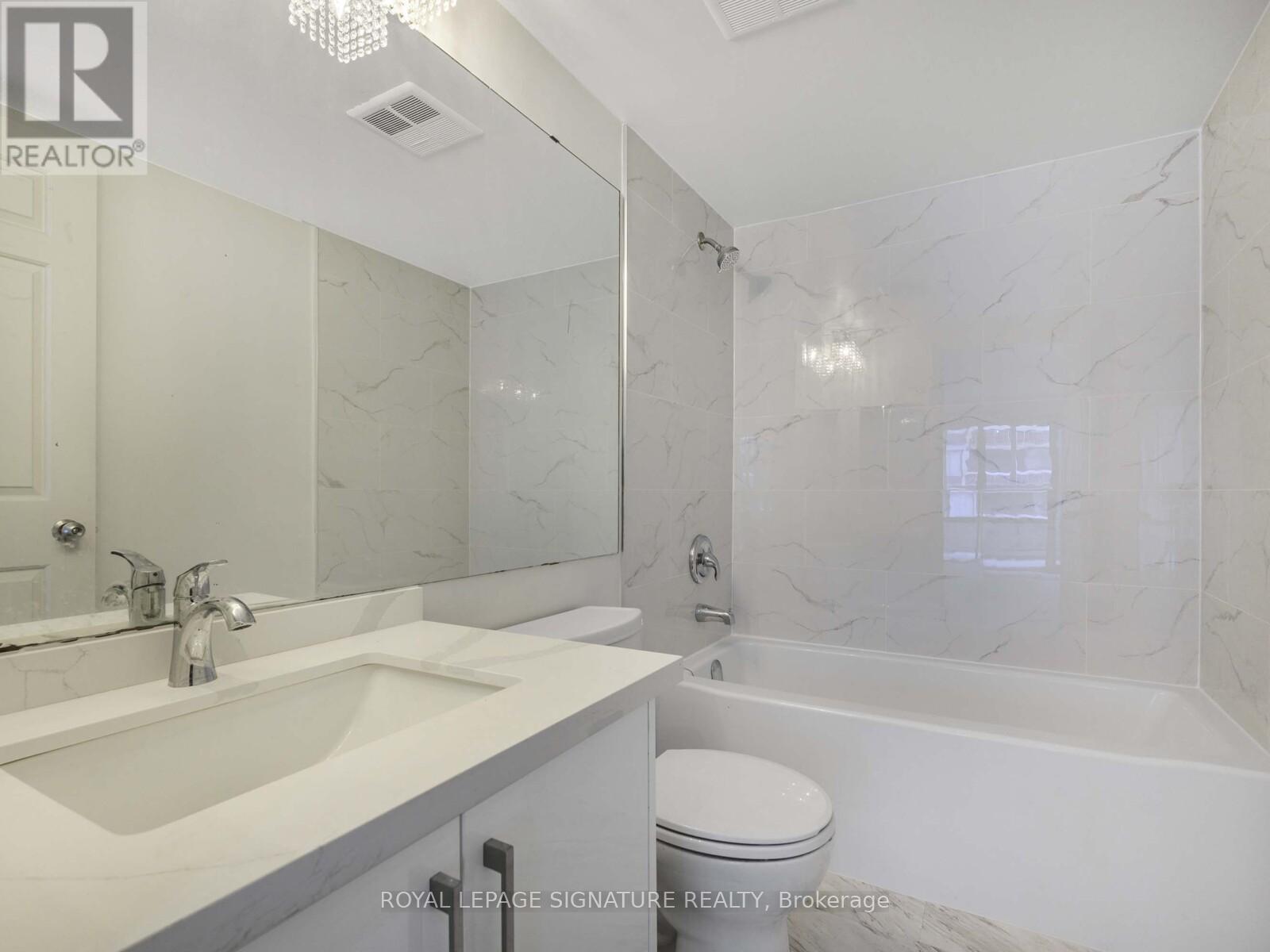 1006 - 44 Gerrard Street W, Toronto, Ontario  M5G 2K2 - Photo 17 - C12210220