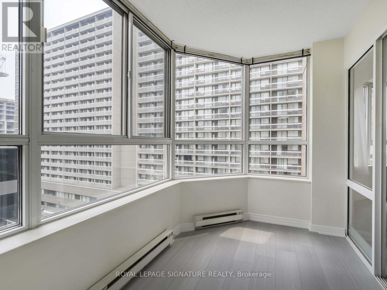 1006 - 44 Gerrard Street W, Toronto, Ontario  M5G 2K2 - Photo 20 - C12210220